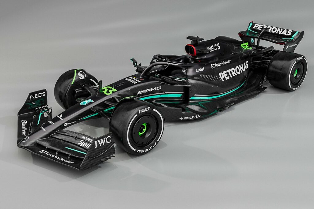 F1: Mercedes apresenta o W14; carro volta a ter pintura negra para 2023