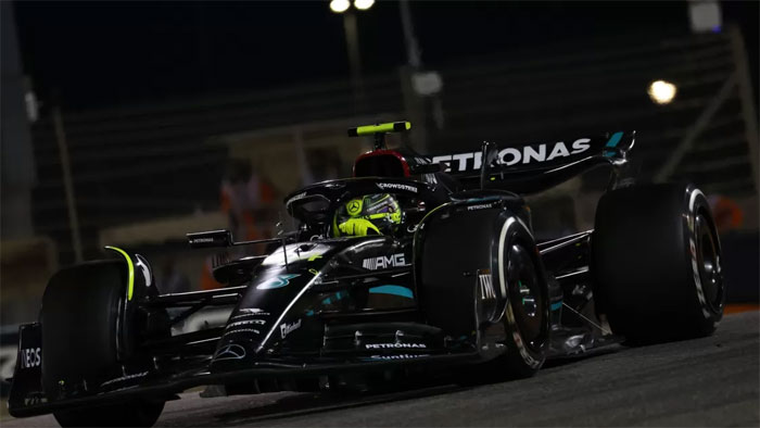 Mercedes publica carta e pede desculpa aos fãs após início complicado na F1