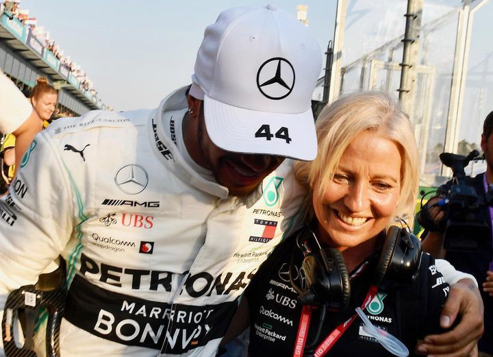 F1: Hamilton anuncia fim de parceria com fisioterapeuta Angela Cullen: “Melhor pessoa graças a ela”