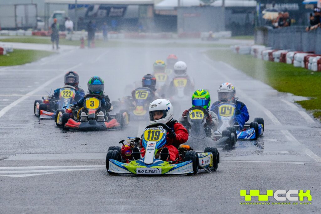 Kartistas das categorias Mirim e Cadete se destacam na chuva na quarta etapa do Campeonato Carioca de Kart em Guapimirim