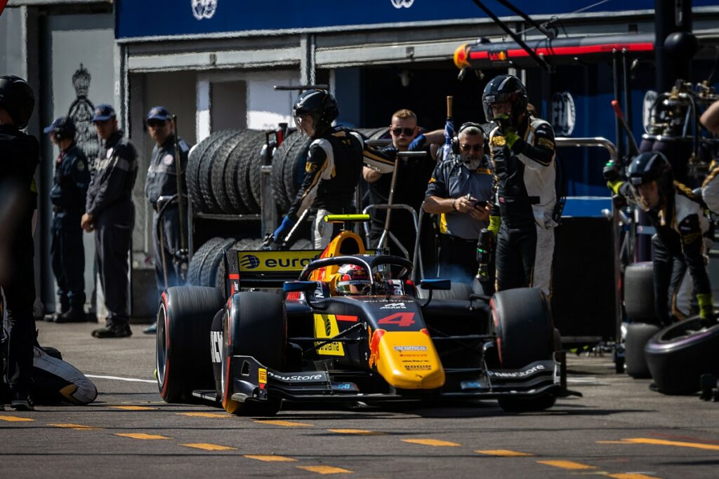 Fittipaldi corre em Barcelona, onde foi destaque nos testes da F2