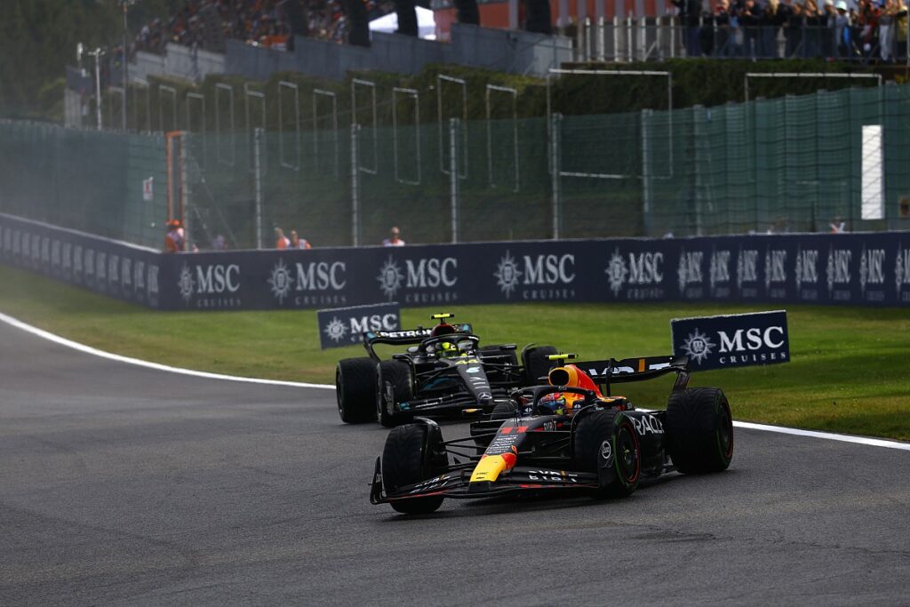 Hamilton usa Senna para se defender e Leclerc critica Ferrari