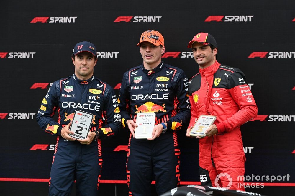 Sergio Perez, Red Bull Racing, 2nd position, Max Verstappen, Red Bull Racing, 1st position, Carlos Sainz, Scuderia Ferrari, 3rd position, with their Sprint trophies