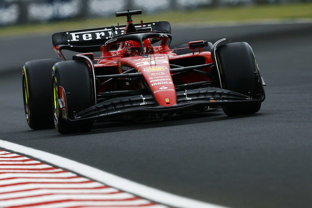 Leclerc coloca Ferrari na frente e lidera TL2 na Hungria