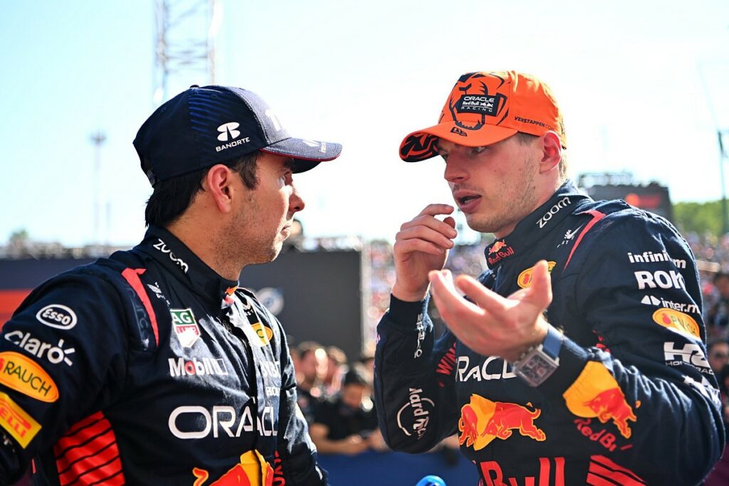 Pérez: “90% dos pilotos afundariam com Max Verstappen”