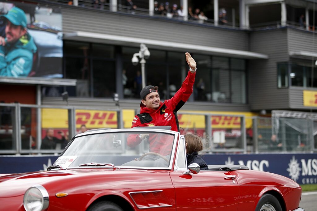 Leclerc está pronto para um novo contrato com a Ferrari