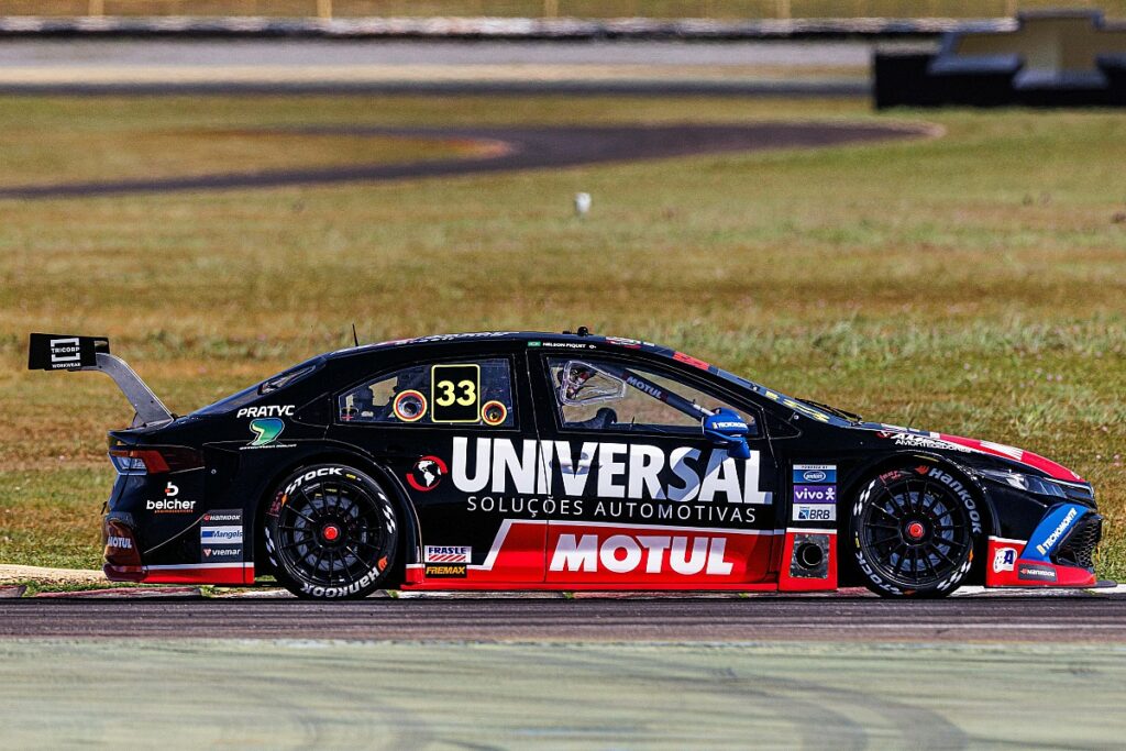 Nelsinho Piquet larga em terceiro em Goiânia