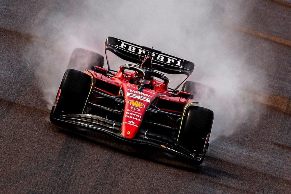 Charles Leclerc, Ferrari SF-23, nei test bagnati di Fiorano con l'assetto da alto carico