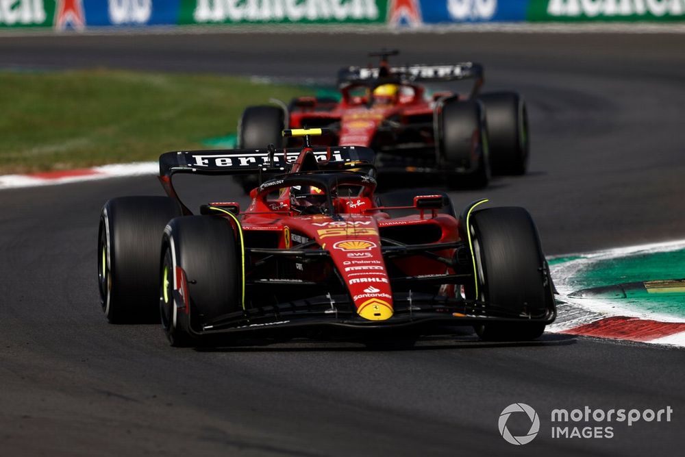 Carlos Sainz, Ferrari SF-23, Charles Leclerc, Ferrari SF-23