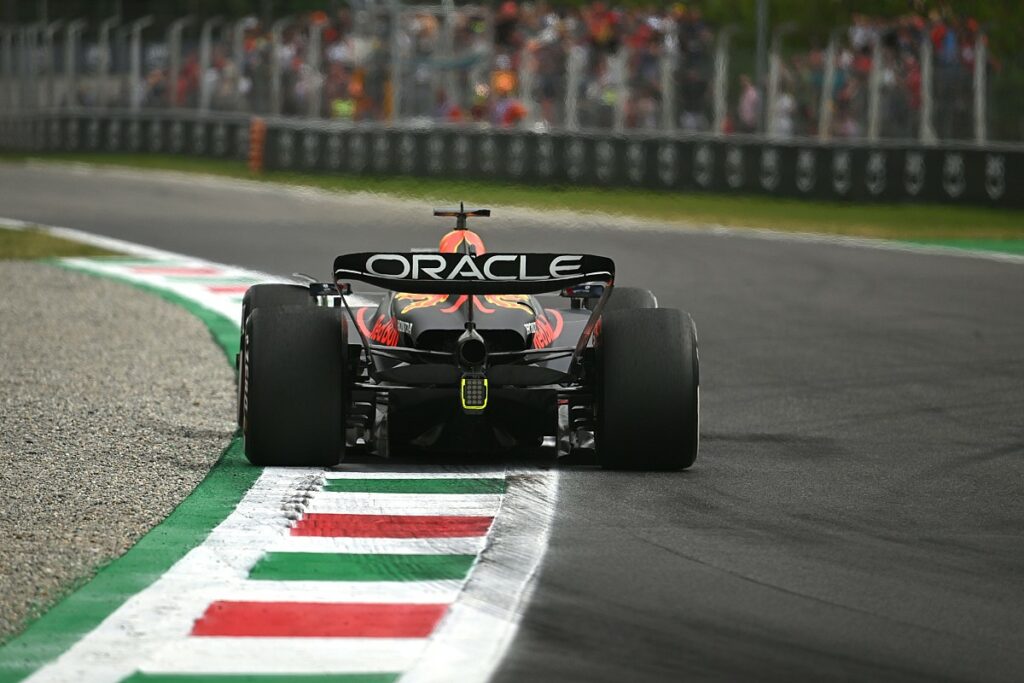 Verstappen lidera TL1 para o GP da Itália; Drugovich é 18º