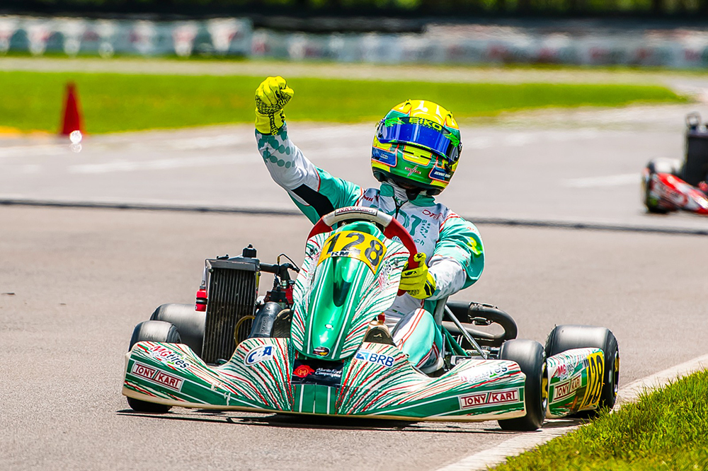 Tony Kart se destacou no Grupo 1 do Campeonato Brasileiro com título, poles e diversos pódios