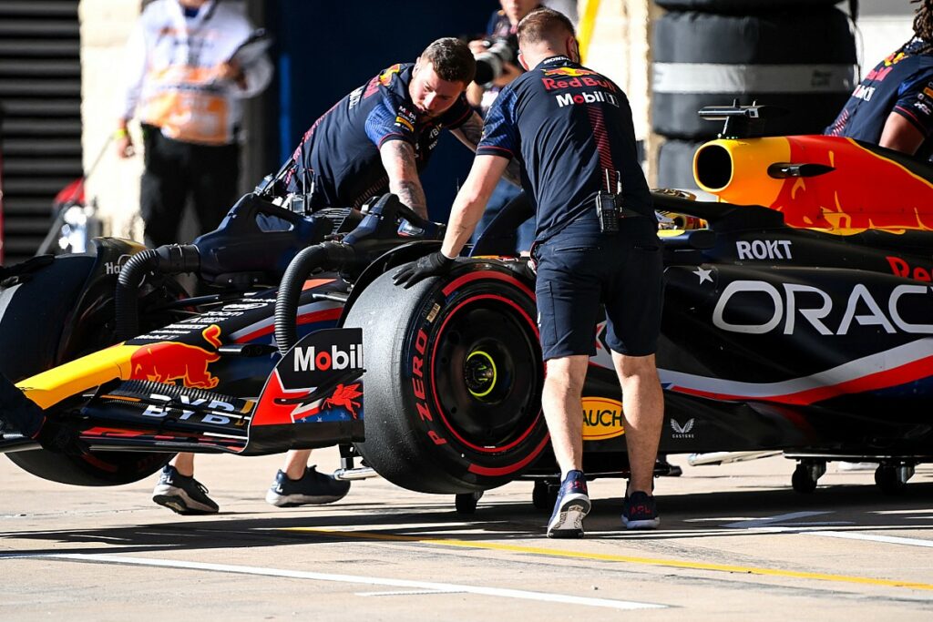 Red Bull encerra desenvolvimento do RB19 e foca em 2024