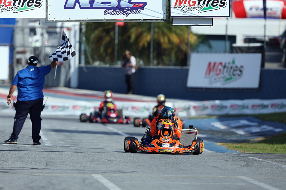 Júlio Conte é campeão brasileiro na Sênior Pro e comemora principal título da carreira