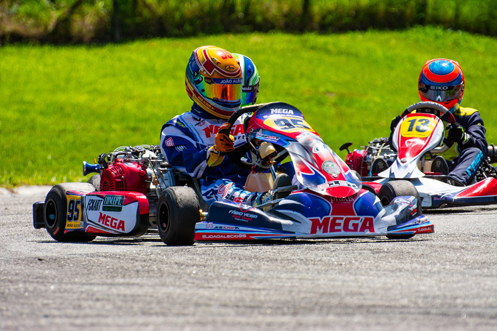 João Alécio encerra sua participação na V11 Aldeia Cup no 3º lugar na classificação final da F4 Júnior