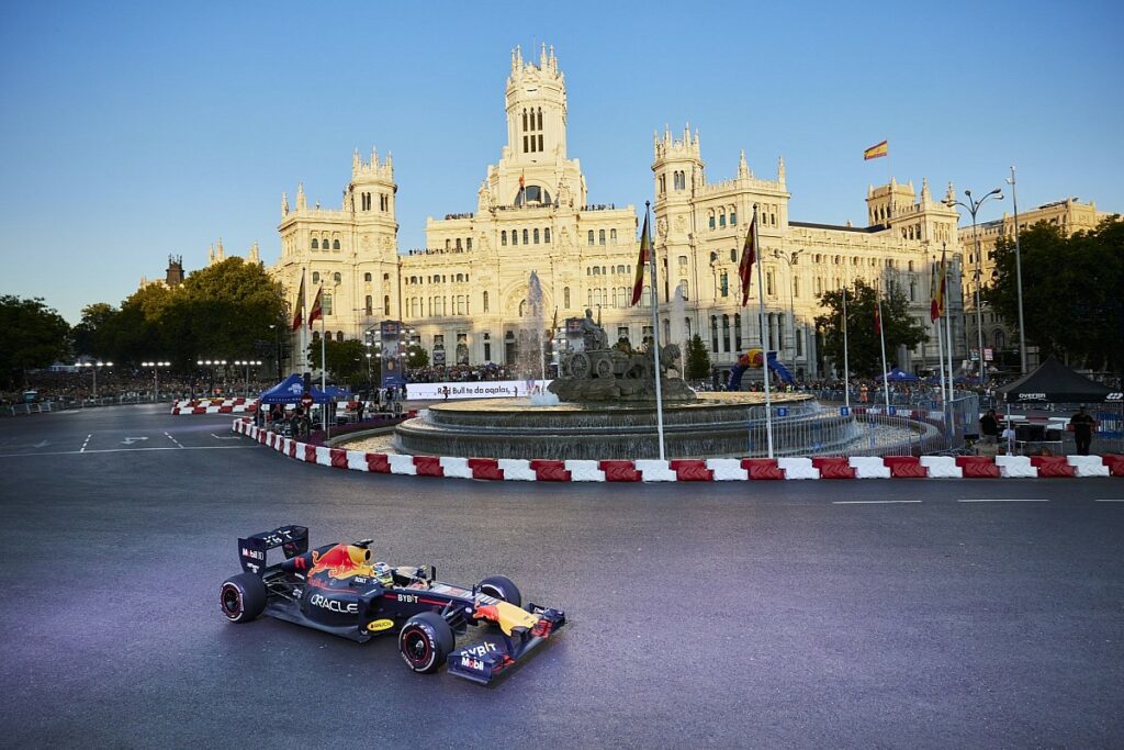 F1-Em meio a ‘treta’ com Barcelona, Madri se aproxima de GP em 26