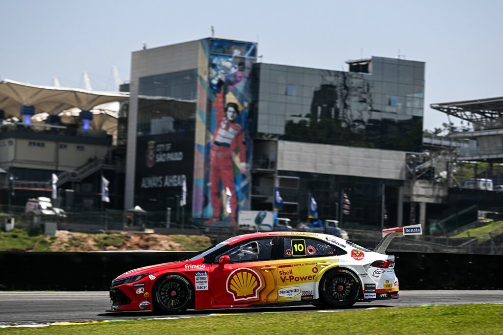 Zonta pole em Interlagos; líder, Casagrande sai em 3º