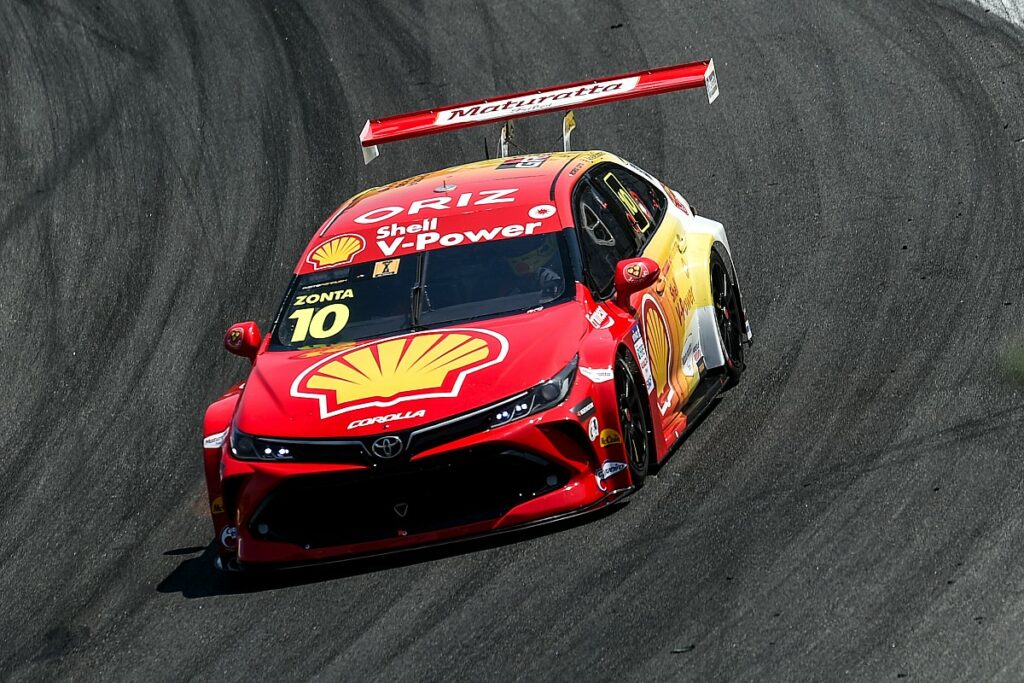 Zonta converte pole em vitória em Interlagos