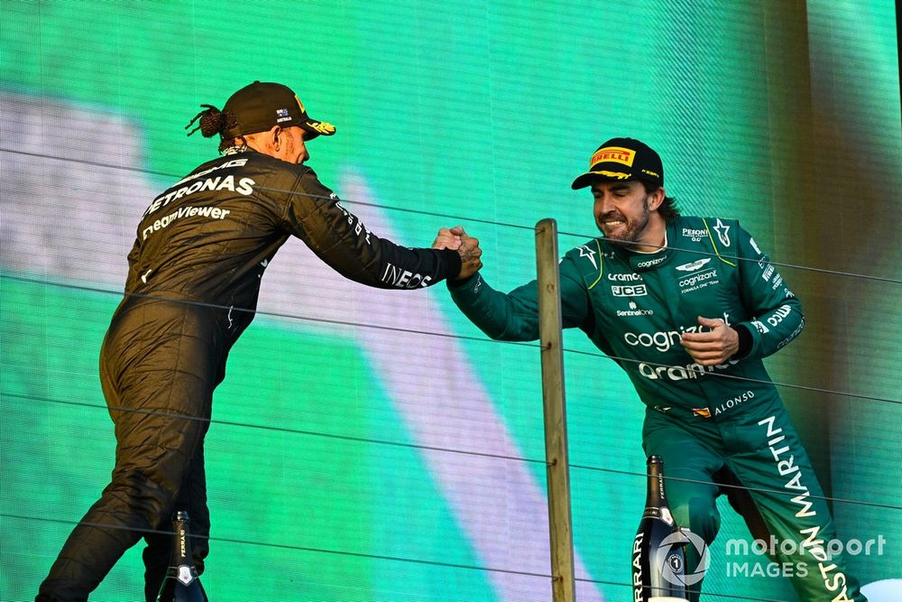 Sem Verstappen e Red Bull na pista, Hamilton e Alonso estariam na luta pelo título