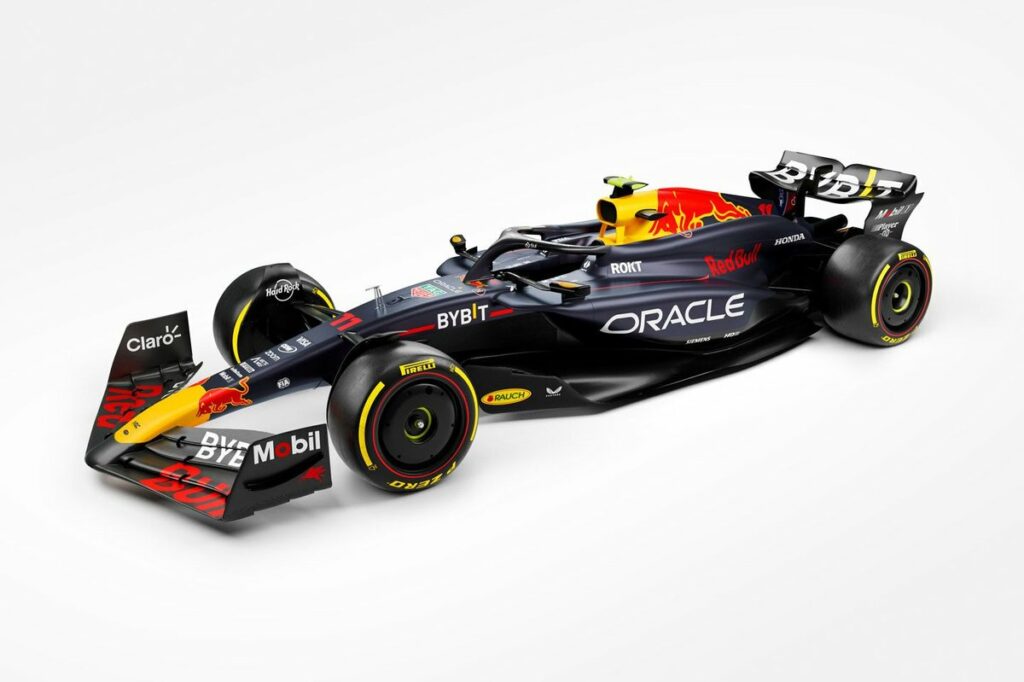 Red Bull revela RB20, seu carro da F1 ’24, com presença de Horner