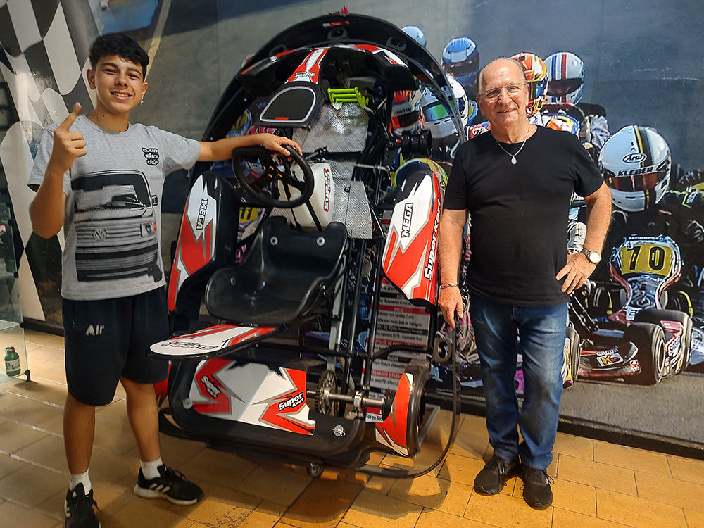 João Alécio renova e amplia apoio com a Mega Kart para a temporada 2024