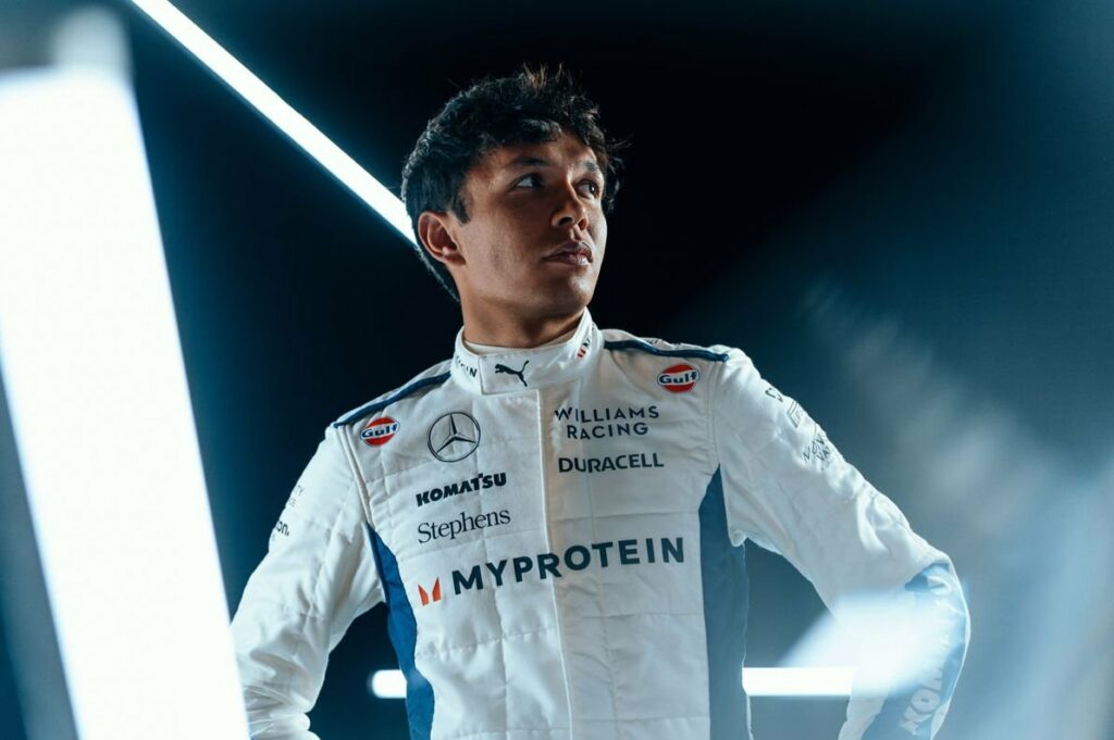 Albon e chefe da Williams divergem sobre futuro do piloto