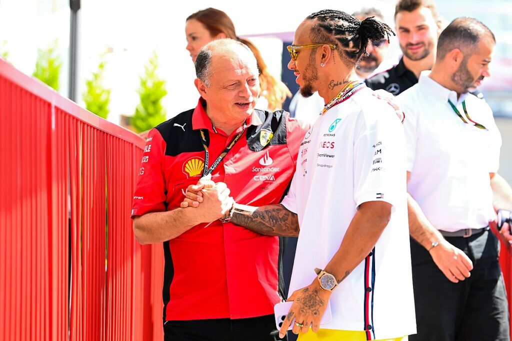 Ferrari não renova com Sainz porque está perto de Hamilton — site