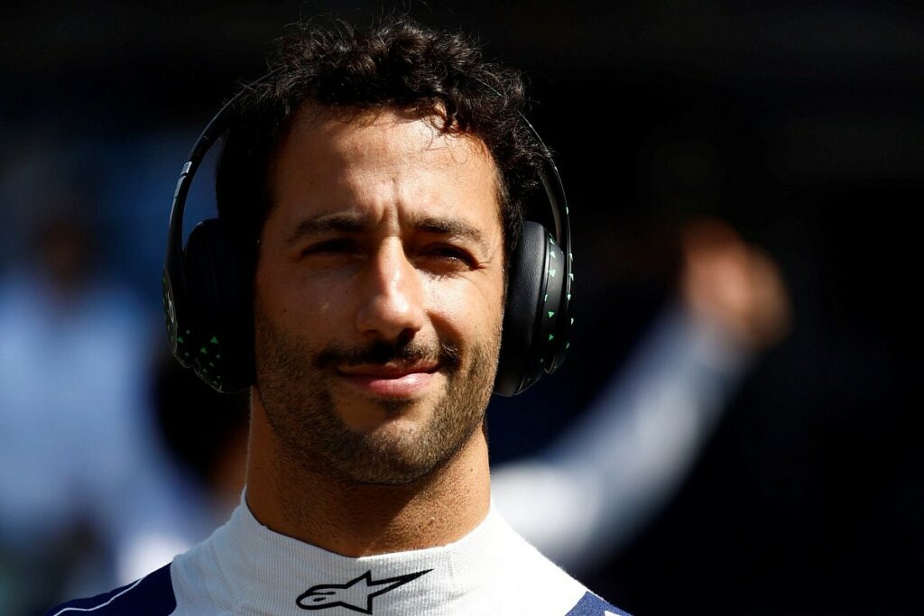 Marko esclarece rumores de Ricciardo ser candidato à Mercedes