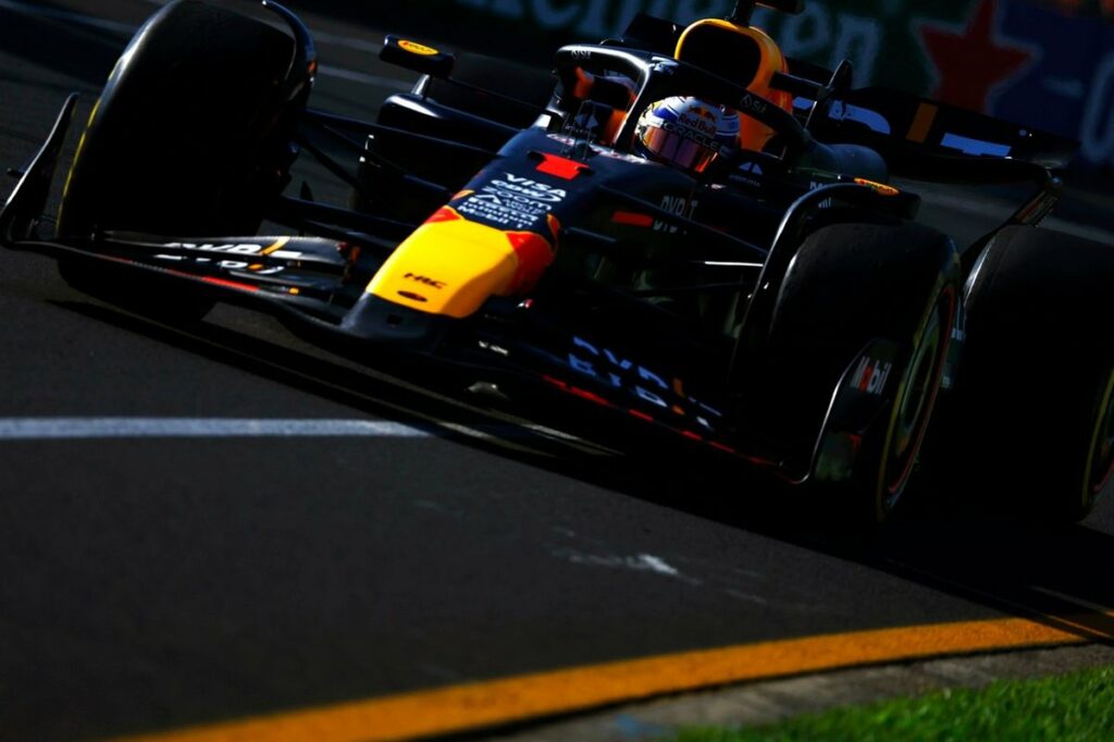 Red Bull preocupada com ritmo da Ferrari na Austrália