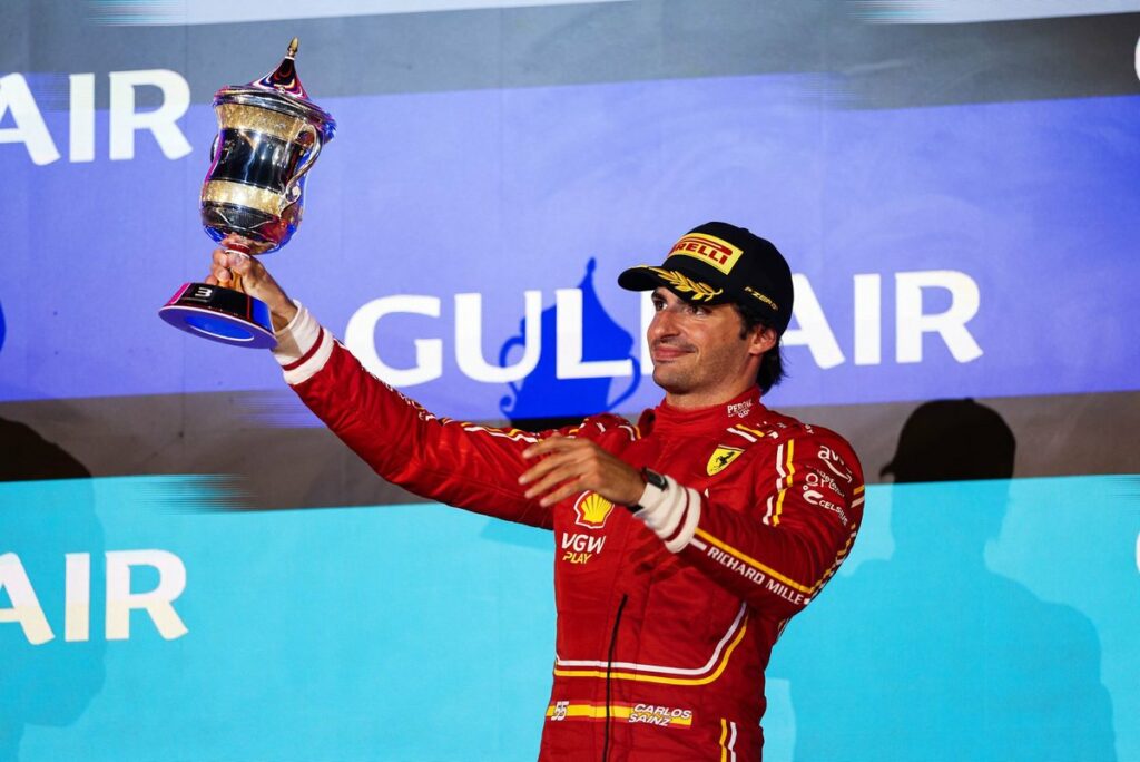 De saída, Sainz não descarta retorno à Ferrari no futuro