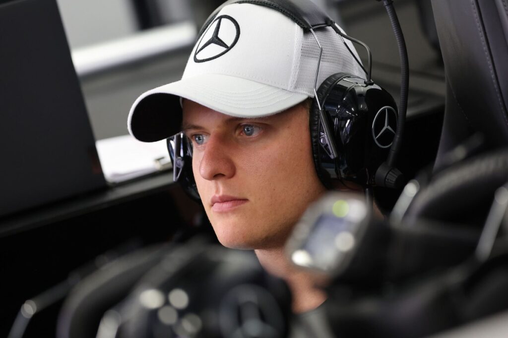 Sauber confirma Mick Schumacher no páreo para vaga de 2025