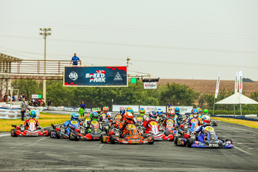 Primeira série de classificatórias da manhã movimentou o Brasileiro Grupo 1 no Speed Park