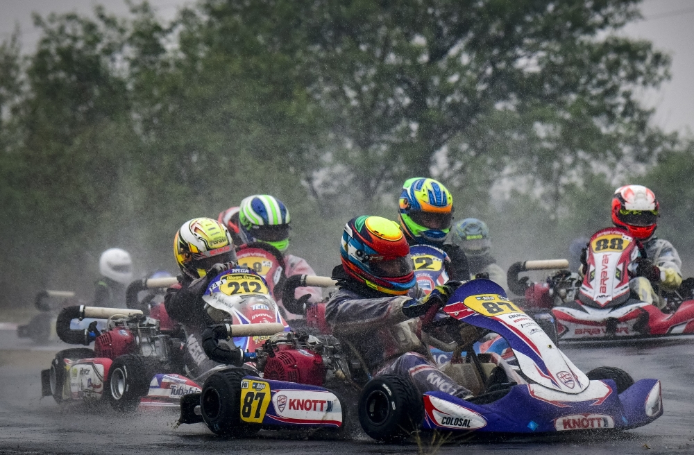 Alejo Caracoche fez 22 ultrapassagens sob chuva e foi destaque na F4 Júnior