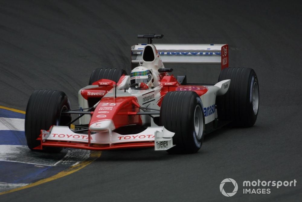 Allan McNish in Australië tijdens de eerste Grand Prix van Toyota