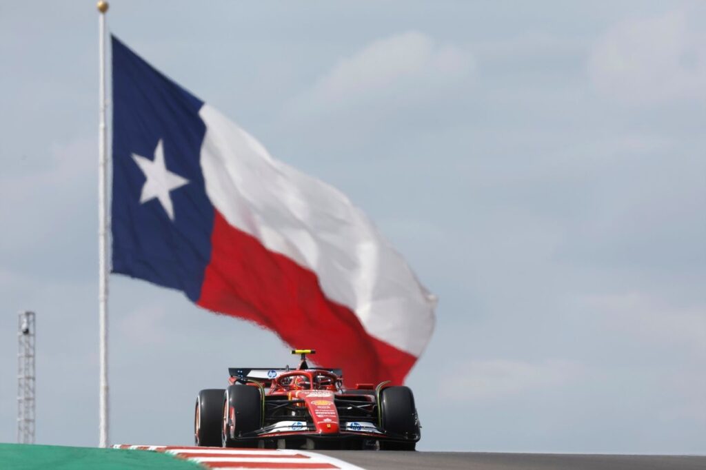 Sainz lidera TL único para o GP dos EUA; Verstappen é 3º