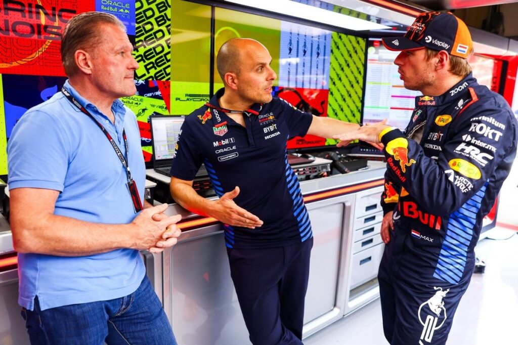 Verstappen reage à promoção de seu engenheiro de corrida