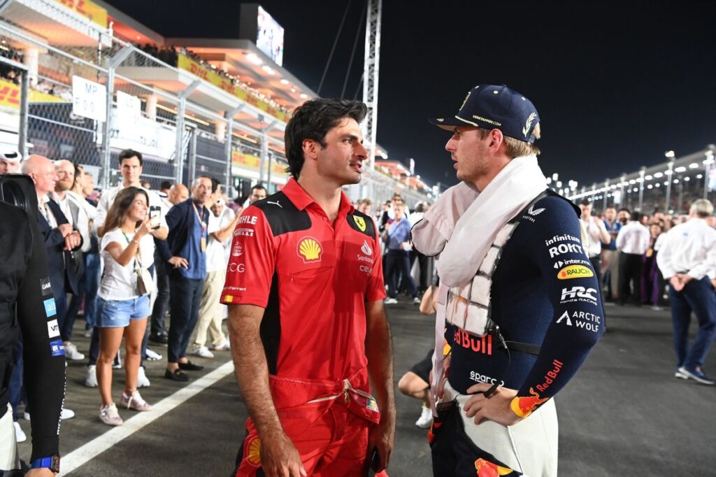 Sainz afirma que não teria problema em dupla com Verstappen