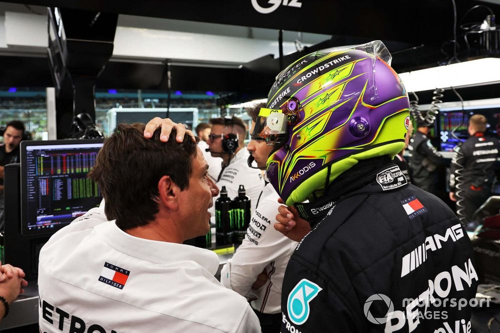 Lewis Hamilton, Mercedes-AMG, with Toto Wolff, Team Principal and CEO, Mercedes-AMG