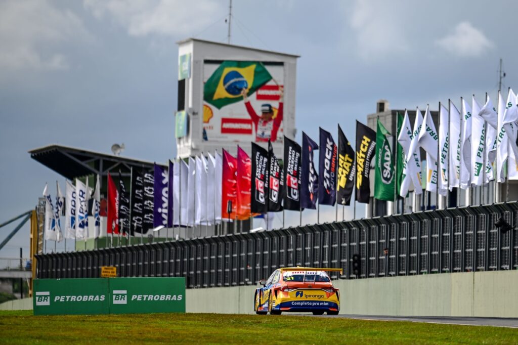 AO VIVO: Assista à classificação da Stock Car em Goiânia