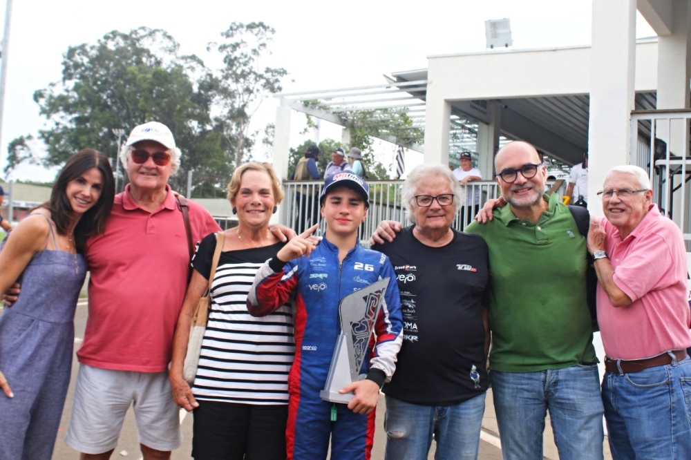 Dudu Salamonde é campeão brasileiro da Rotax Júnior Max com atuação impecável