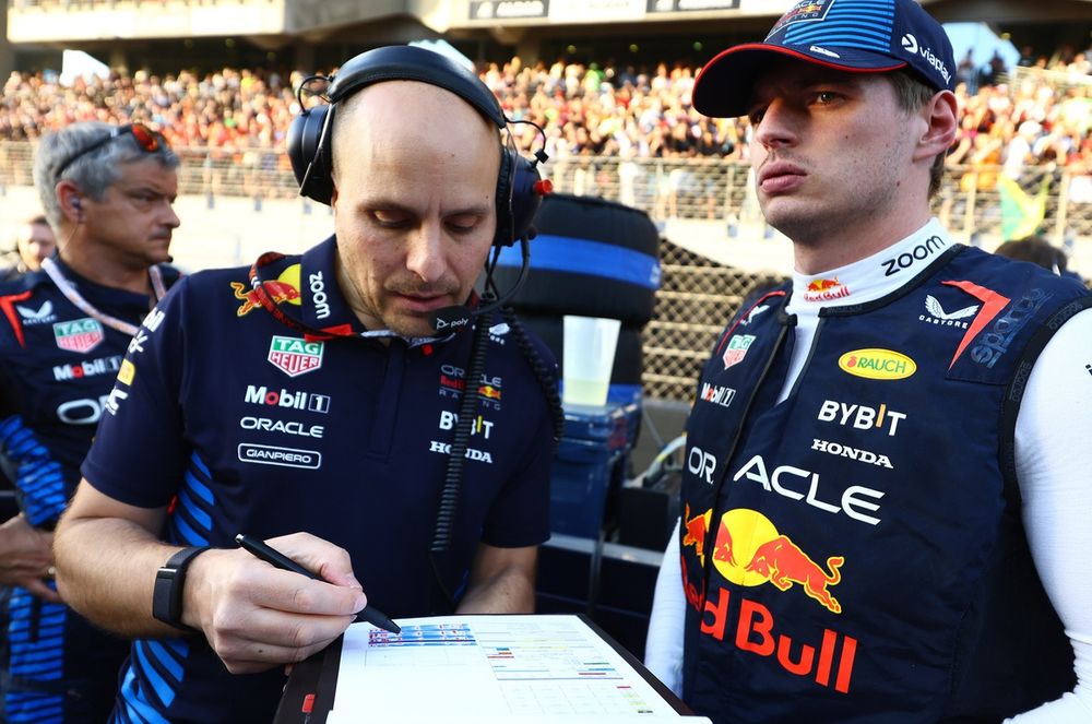 Max Verstappen avec son ingénieur Gianpiero Lambiase.