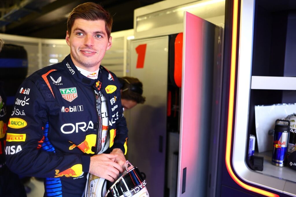 F1 – Verstappen responde rumores de oferta da Aston Martin: "Muito legal"