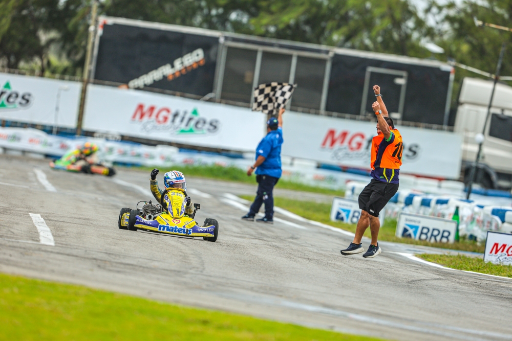 Mini tem dobradinha da família Dominguez e Murilo conquista seu primeiro título nacional
