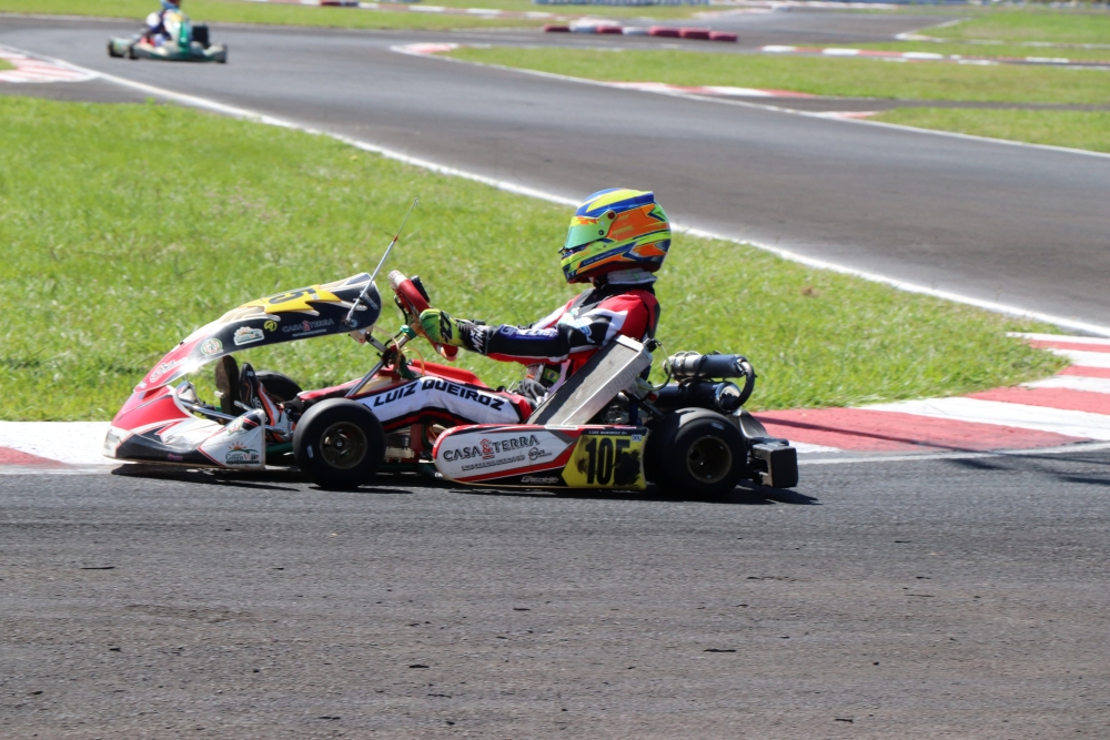 Matias Dominguez e Luiz Queiroz largam na pole position na Super Classificatória da Mini e OK Júnior