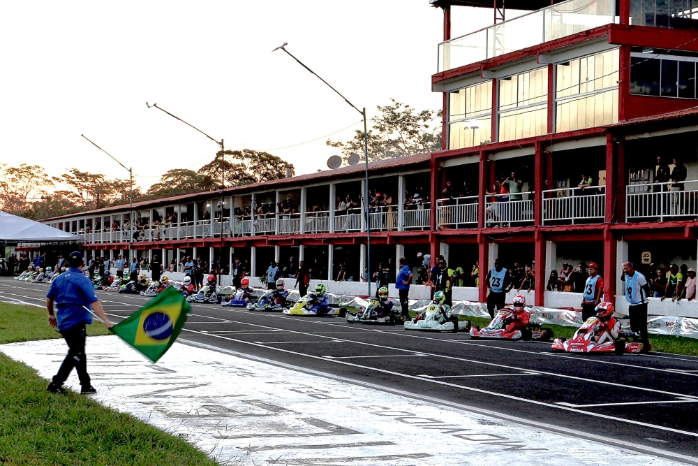 Campeões brasileiros de Kart Endurance foram conhecidos em noite de festa em Imperatriz