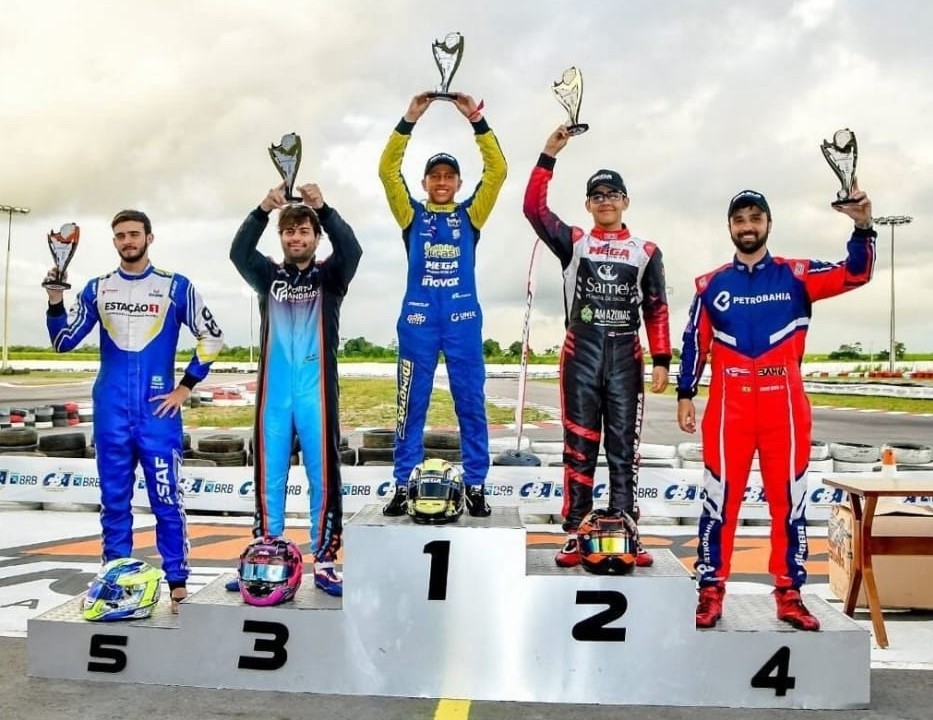 Mega Kart conquistou quatro títulos no Campeonato do Nordeste e comemora tricampeonato com Diogo Cruz