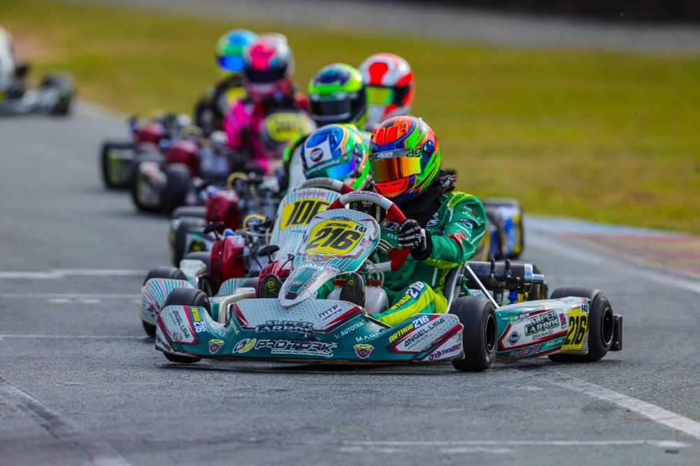 Arthur da Rocha completa preparação para o Brasileiro com 2º lugar entre 44 pilotos da F4 Júnior na Copa Beto Carrero