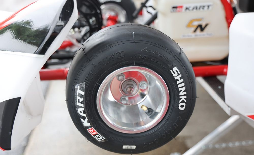 Shinko Kart Tires anuncia parceria institucional com a Toyota Gazoo Racing